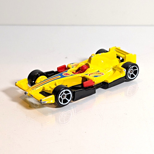 Hot wheels racer formel 1 - wheels,